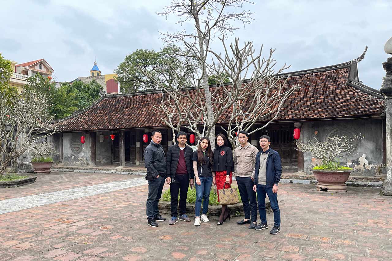 BGHOME ghé thăm chùa Chuông Hưng Yên